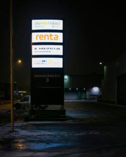 Mainospylonin LED huolto